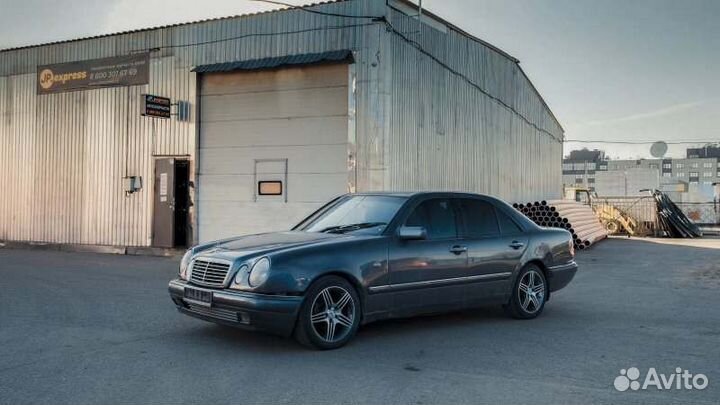 Авто в разбор Mercedes-Benz E-Class W210 M111E23