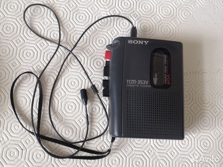 Проигрыватель дисков мп3 и наушники