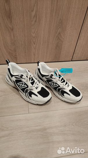 Кроссовки мужские new balance 43