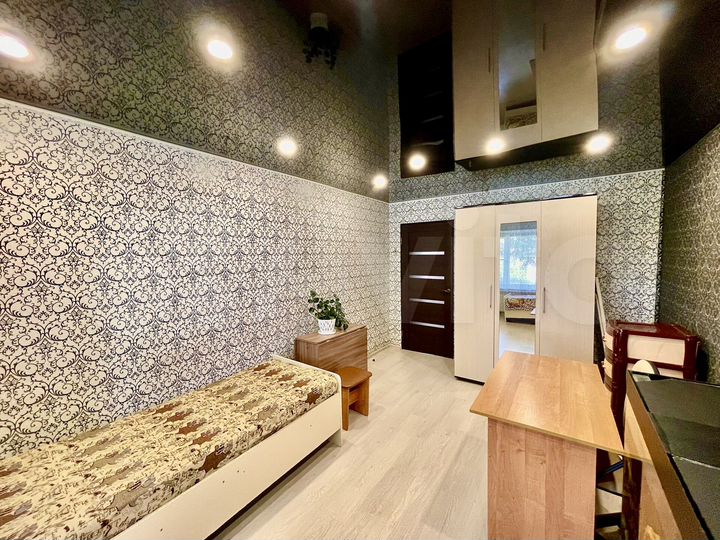 2-к. квартира, 56 м², 1/2 эт.