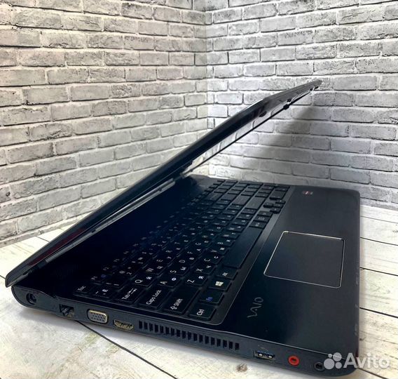 Ноутбук Sony Vaio SVE151E11V