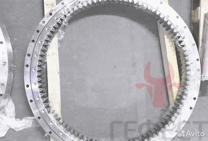 Поворотный круг Hyundai R210LC-9 81N6-00022BG