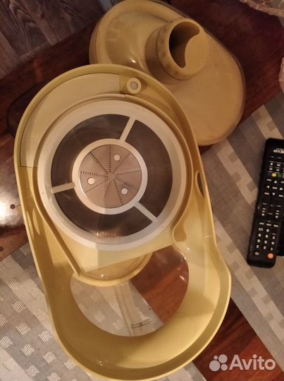 Соковыжималка binatone je-800