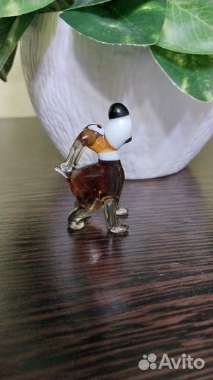 Стеклянные фигурки собак