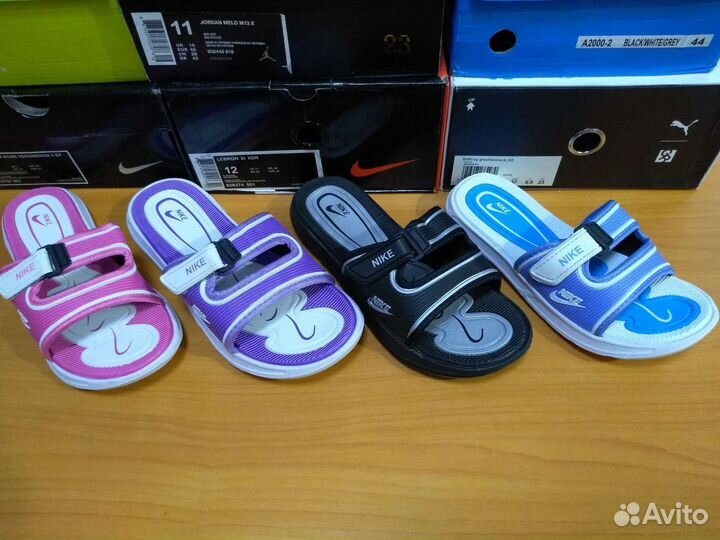Сланцы Nike