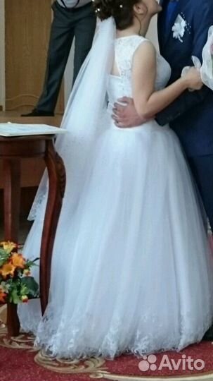 Свадебное платье
