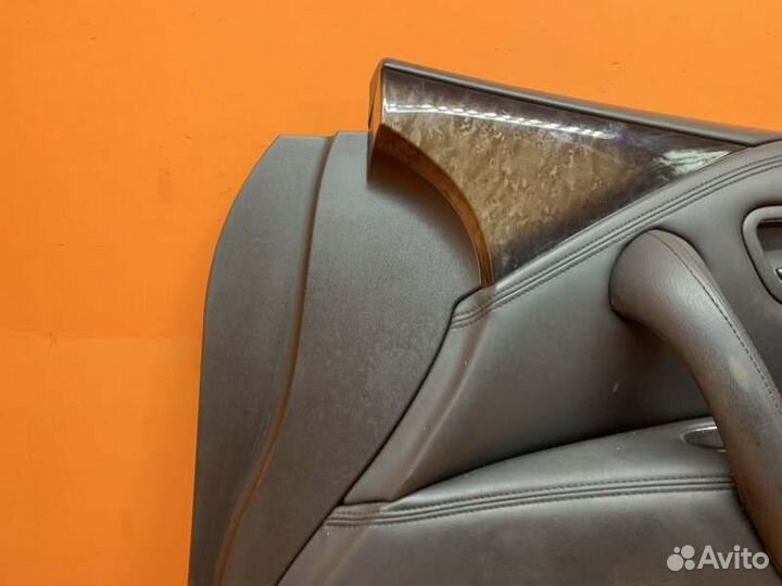 Обшивка двери передняя правая Infiniti Qx56 Z62