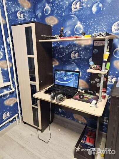 Компьютерный стол