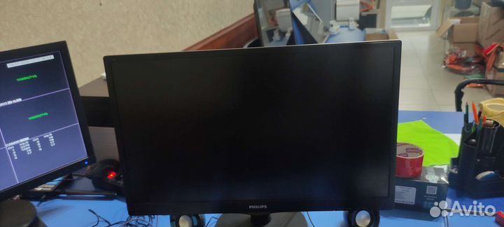 Монитор philips 22