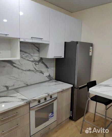 Кухни на заказ с современной фурнитурой