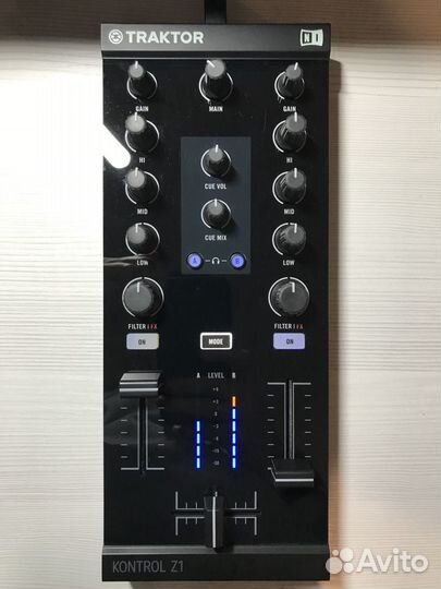 NI Traktor Kontrol Z1 + Оригинальный Чехол