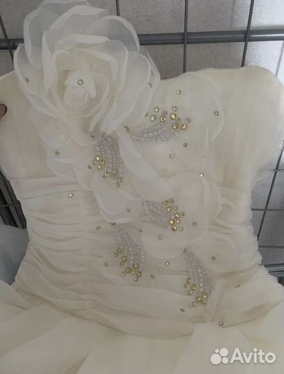 Шикарное платье для девочки на выпускной