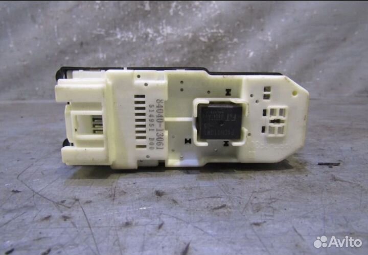 Блок управления стеклоподъемниками Toyota Corolla