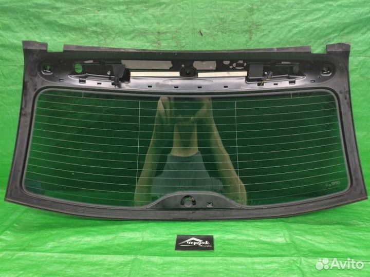 Стекло двери багажника зад. Volkswagen Touareg