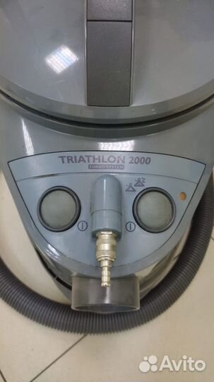 Моющий пылесос Philips Triathlon 2000