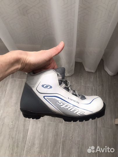 Лыжные ботинки