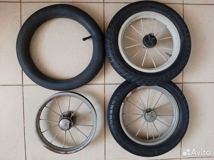 Колеса надувные + чехлы для коляски Inglesina