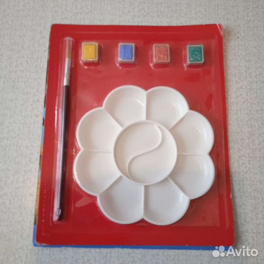 Палитра для смешивания красок