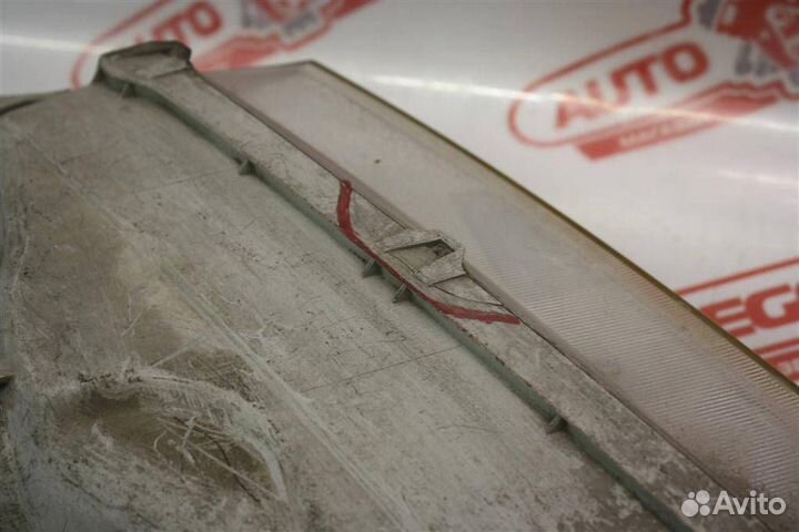 Фара правая Mazda Familia BH (1994 - 1998)