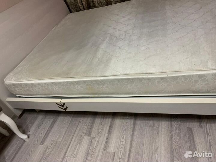 Химчистка мягкой мебели, удаление пятен запахов