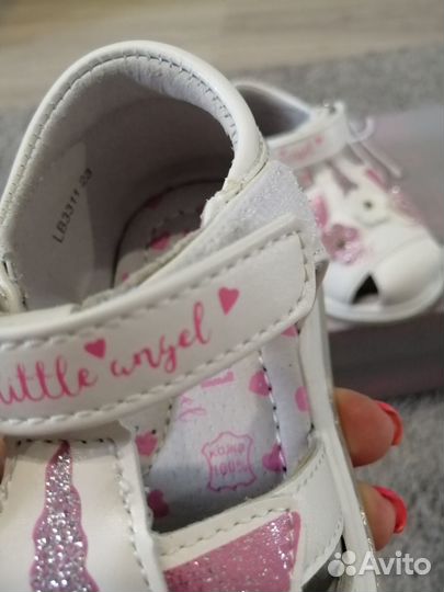 Продам туфли открытые, новые