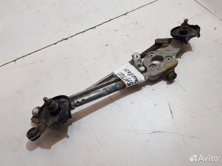 Трапеция стеклоочистителей (Subaru Outback)