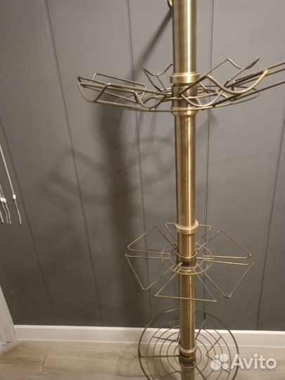 Полки для барной стойки