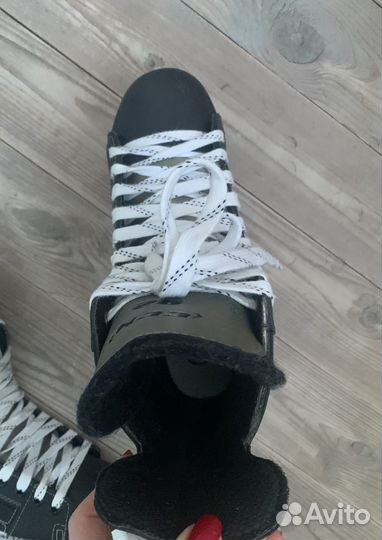 Коньки хоккейные мужские