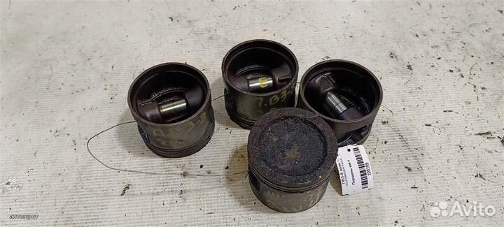 Поршень км-т volkswagen Passat B3