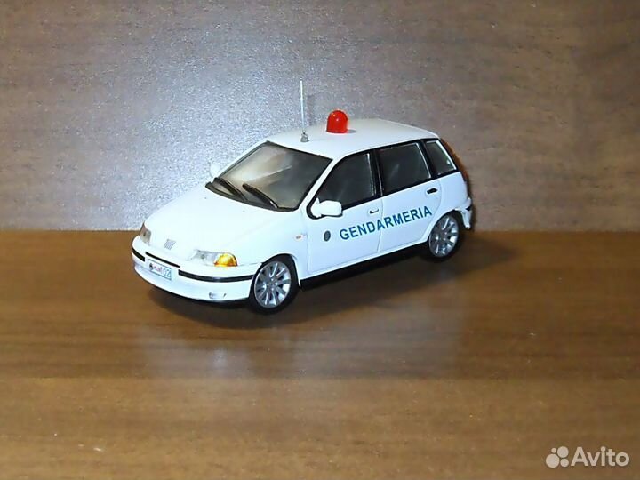 Fiat Punto 60s Gendarmeria