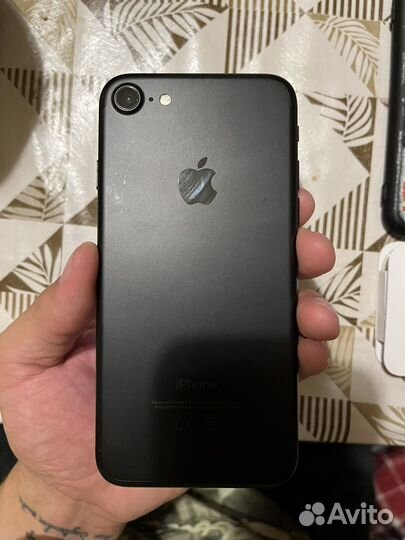 Телефон iPhone 7 32 gb