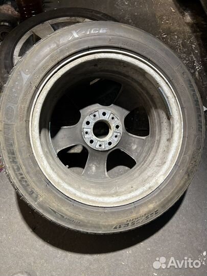 Зимняя резина на дисках BMW 138 стиль R17