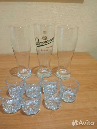 Пивные бокалы и стопки