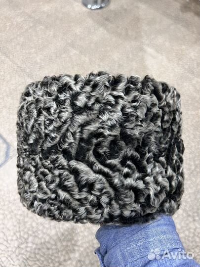 Каракулевая шапка