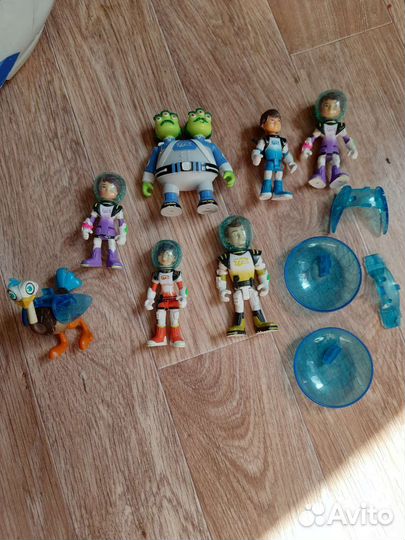 Майлз с другой планеты космический корабль игрушк