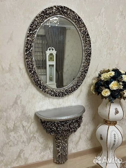 Консоль с зеркалом