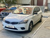 Kia Ceed 1.4 MT, 2010, 260 000 км, с пробегом, цена 585 000 руб.