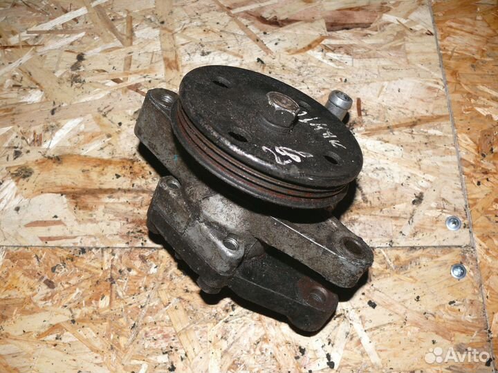 Насос гур Hyundai Elantra 2002 г 2,0 л