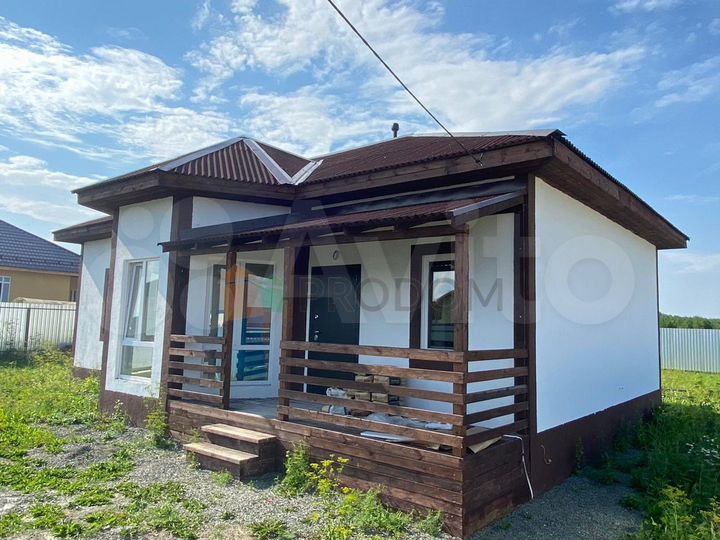 Коттедж 108 м² на участке 7,5 сот.