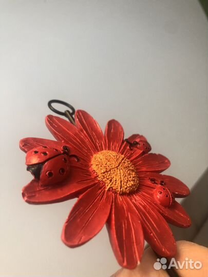 Крючок настенный