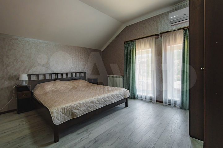 Таунхаус 145 м² на участке 5 сот.