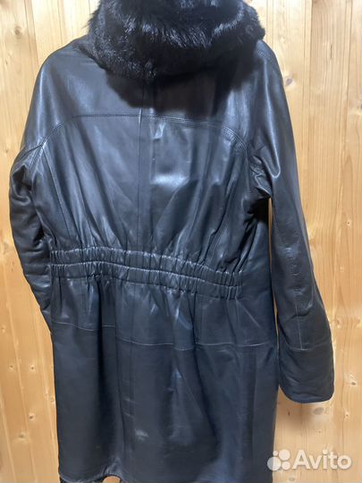 Дубленка натуральная женская с капюшоном