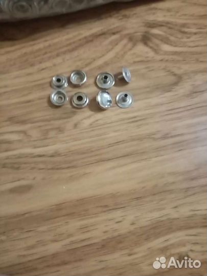 Металлические пуговицы - заклёпки