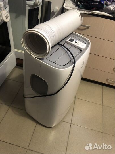 Напольный кондиционер electrolux