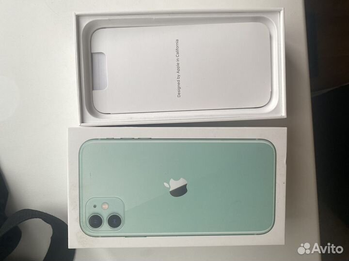 iPhone 11, 64 ГБ