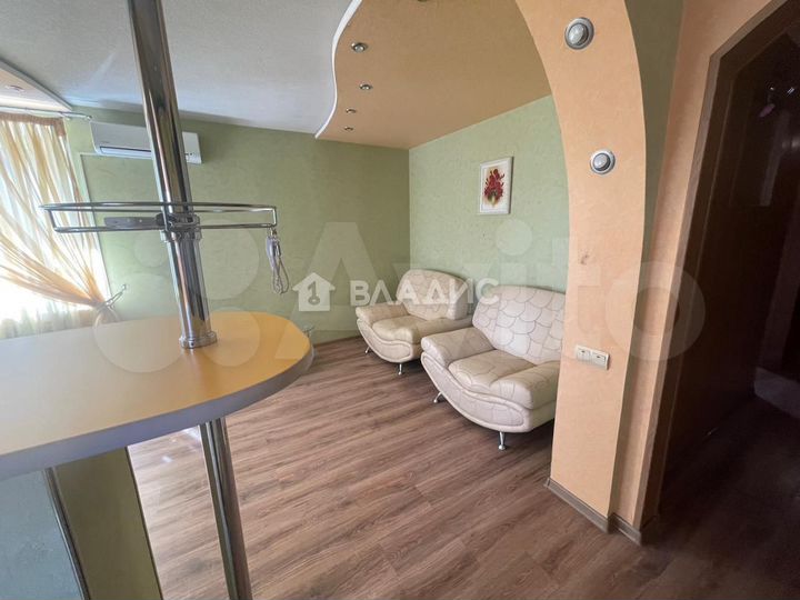 2-к. квартира, 57 м², 3/10 эт.