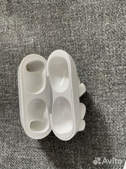 Оригинал AirPods Pro