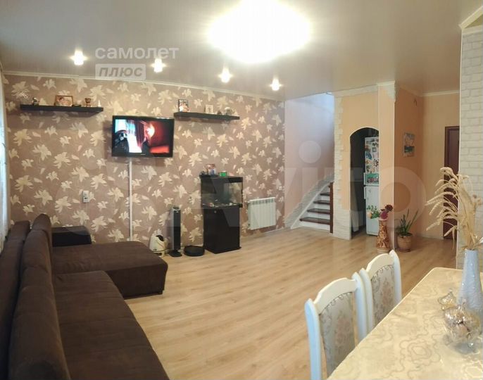 3-к. квартира, 79,7 м², 1/2 эт.