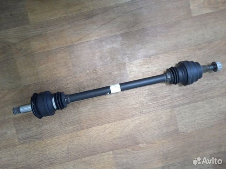Привод (полуось, приводной вал) задний Mercedes