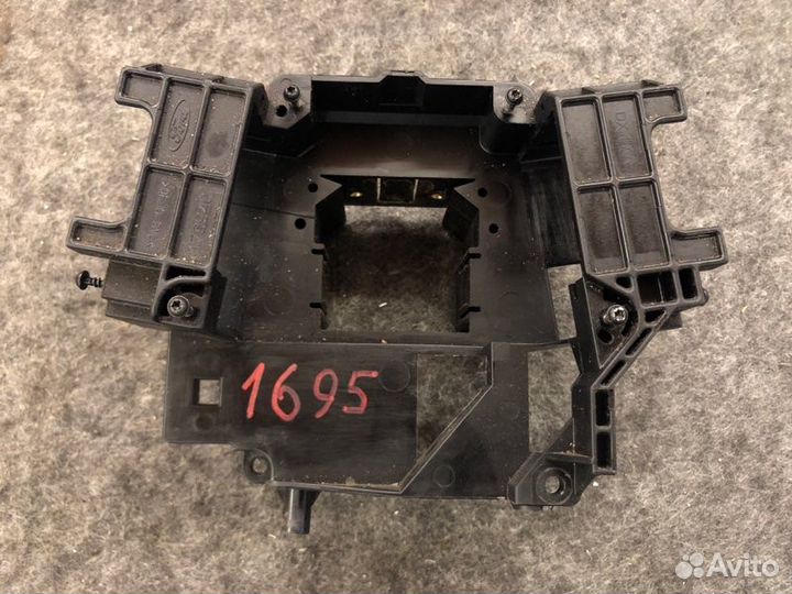 Кронштейн подрулевых переключателей Ford Focus 2